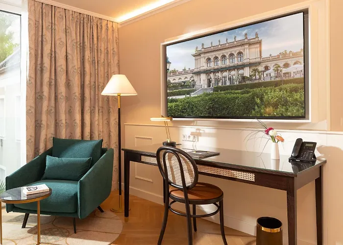 Est Palais Chotek New Opening Ξενοδοχείο 4*